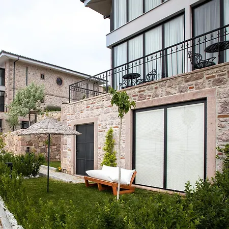 Marlo 12 Adult Only * Ayvalı