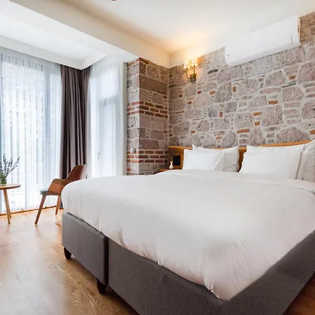 Marlo 12 Adult Only Ayvalı