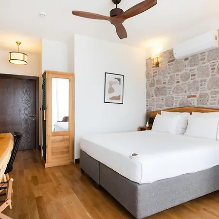 Marlo 12 Adult Only Ayvalı