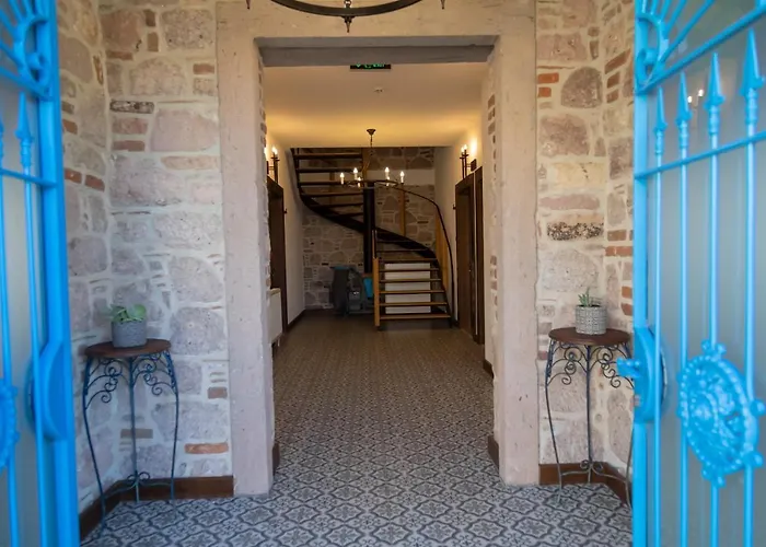 Marlo 12 Adult Only Ayvalı